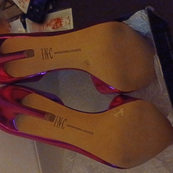Fuchsia high heels - Picture 2 of 10